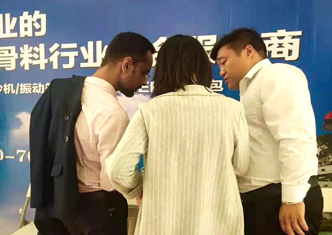 中譽鼎力四川辦事處參加西部際博覽會進出口商品展